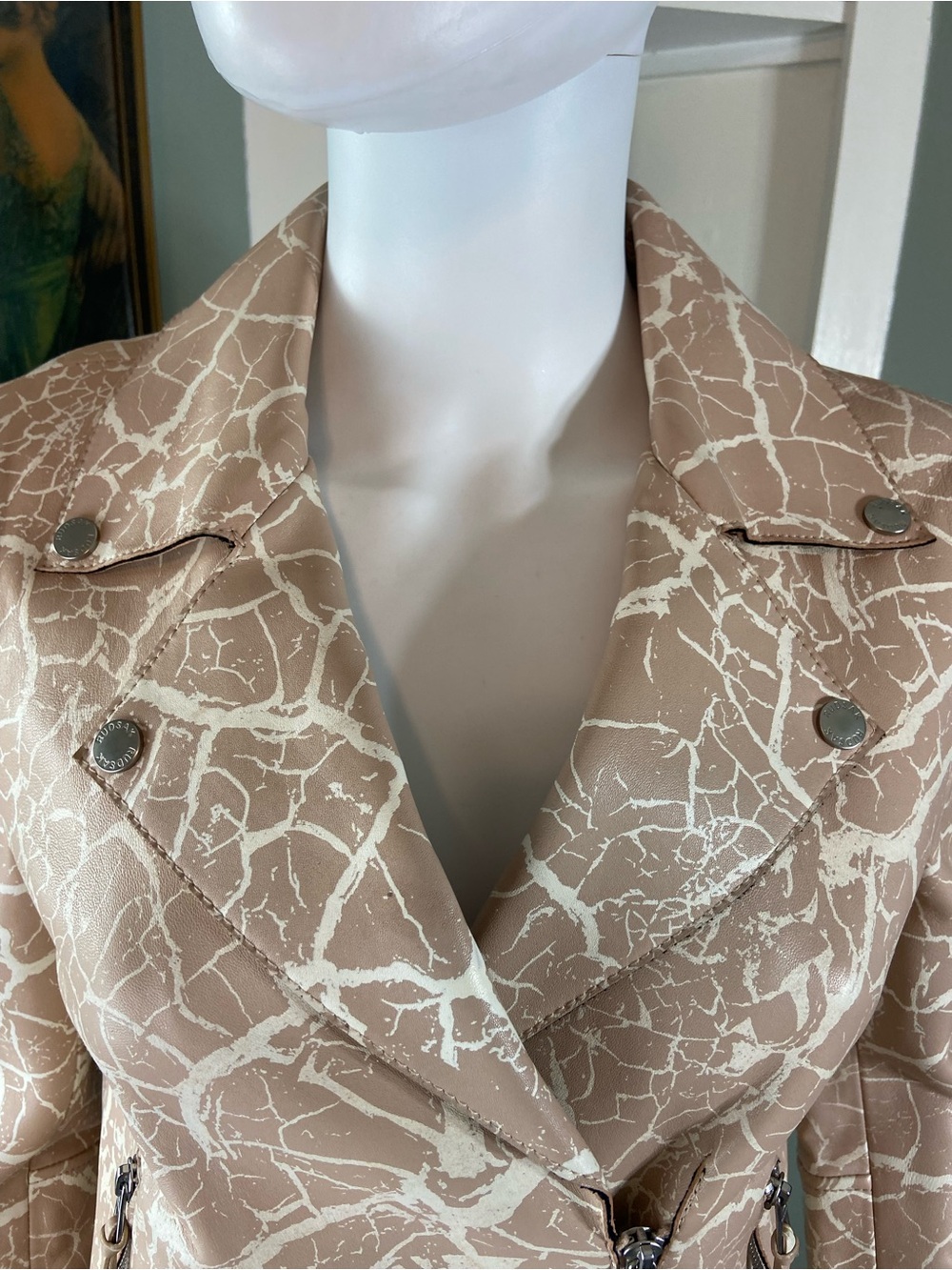 RUDSAK Beige-Pink Cream Cracked Lambs Leather Moto Jacket - Picture 6 of 15